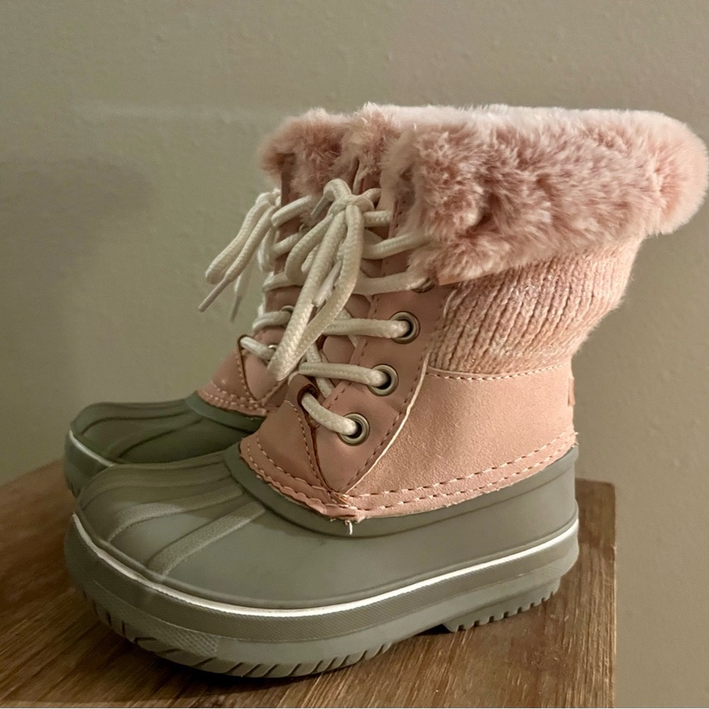 London Fog Pink and Gray Fur Snow Boots- Size 7 Girls